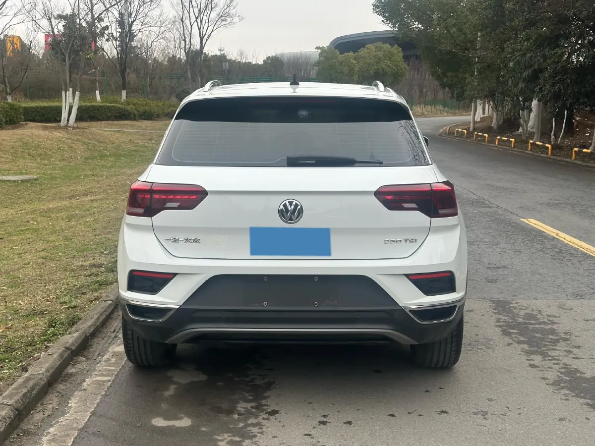 2020 Volkswagen T-Roc 1.4T 131HP L4 7DCT,autocango,china used car exporter,china ev exporter,chinese used car exporter,chinese used ev exporter