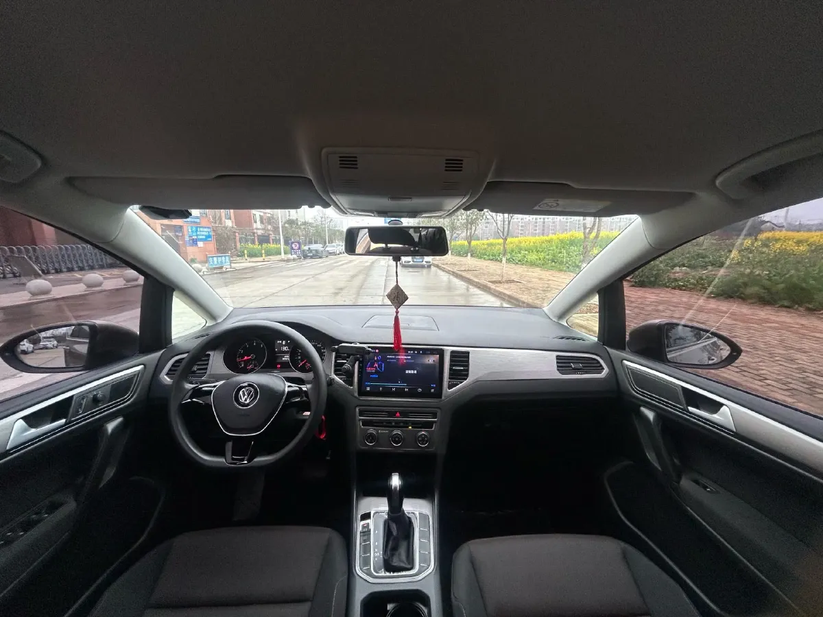 2018 Volkswagen Golf Sportsvan 1.6L 110HP L4 6AT,autocango,china used car exporter,china ev exporter,chinese used car exporter,chinese used ev exporter