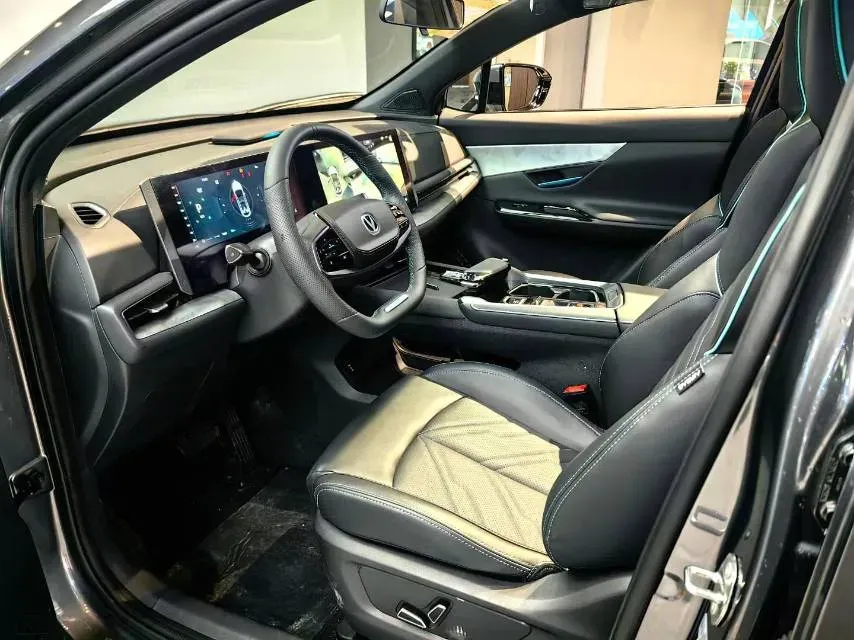 2023 ChangAn UNI-T 1.5T 188HP L4 7DCT,autocango,china used car exporter,china ev exporter,chinese used car exporter,chinese used ev exporter