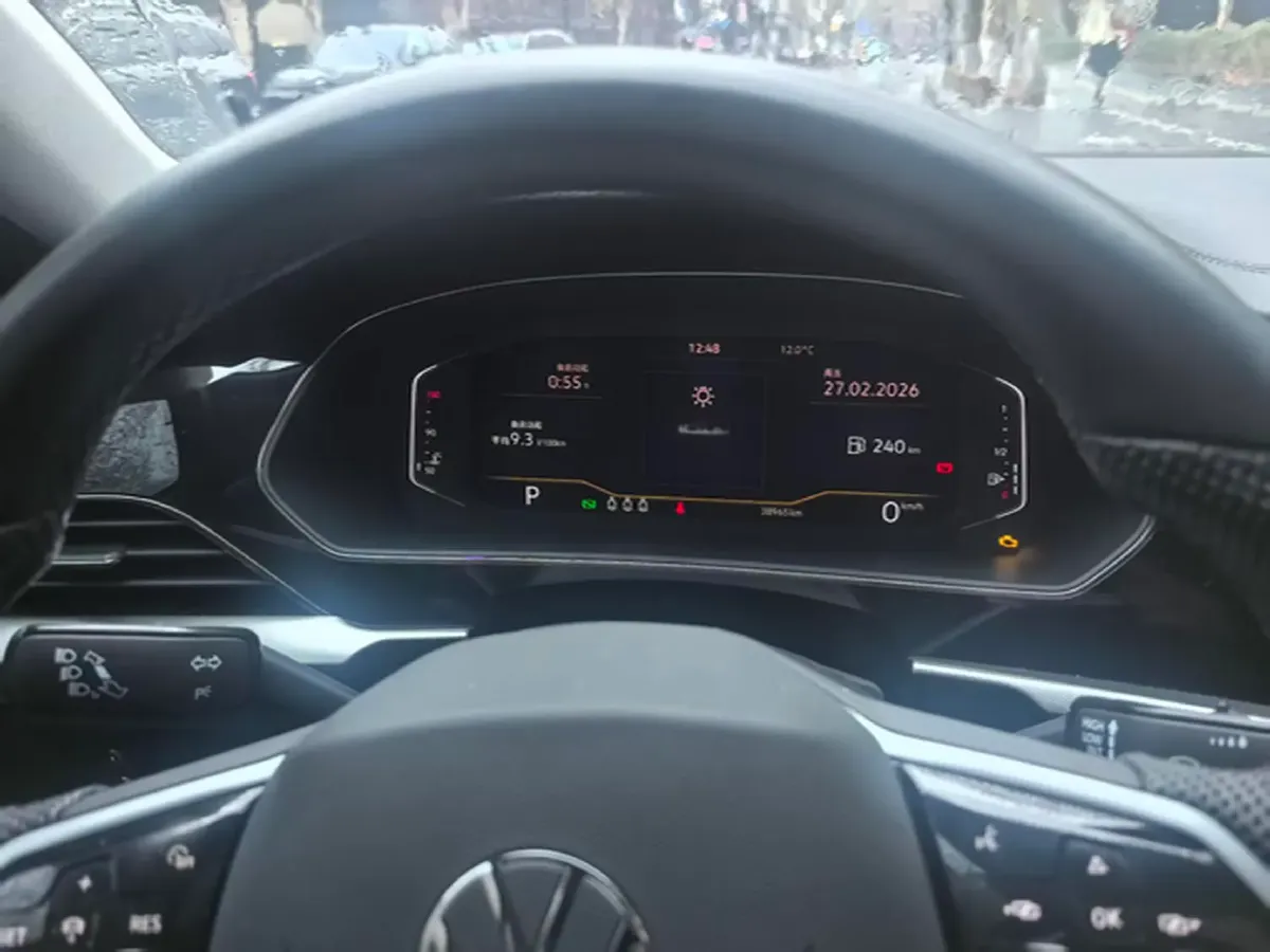 2024 Volkswagen Passat 2.0T 186HP L4 7DCT,autocango,china used car exporter,china ev exporter,chinese used car exporter,chinese used ev exporter