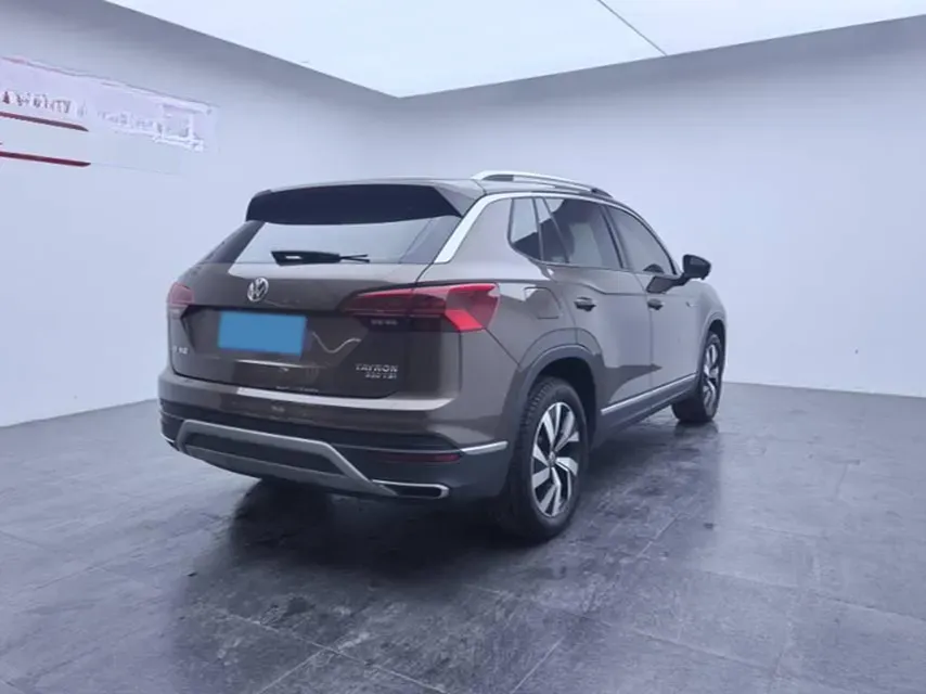 2019 MINI CLUBMAN 1.5T 102HP L3 6AT,autocango,china used car exporter,china ev exporter,chinese used car exporter,chinese used ev exporter