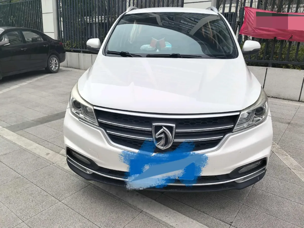 2019 BaoJun 730 1.5T 147HP L4 CVT,autocango,china used car exporter,china ev exporter,chinese used car exporter,chinese used ev exporter