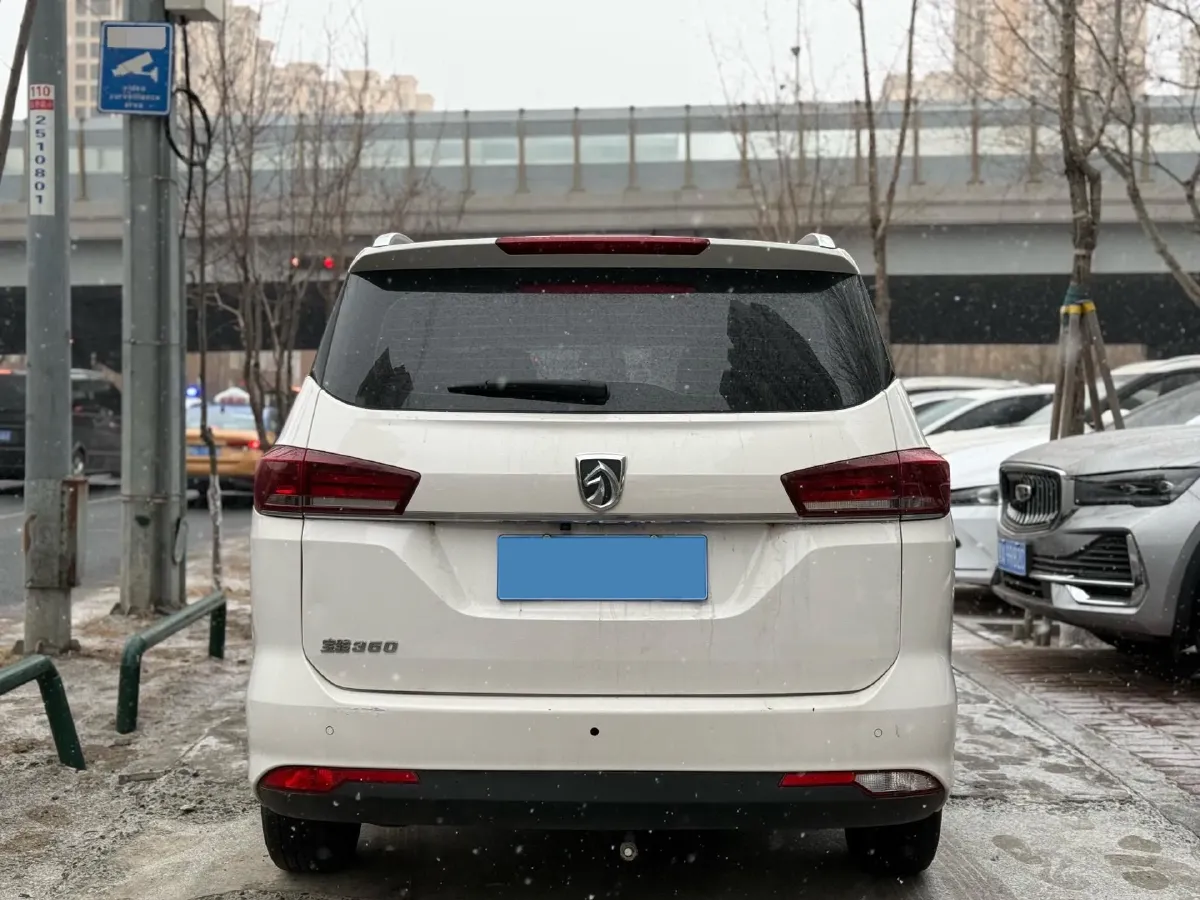 2018 BaoJun 360 1.5L 112HP L4 6MT,autocango,china used car exporter,china ev exporter,chinese used car exporter,chinese used ev exporter