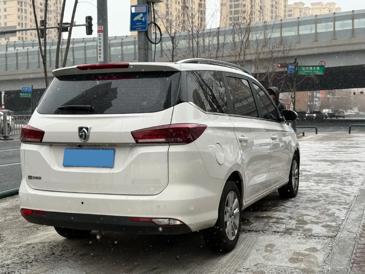 2018 BaoJun 360 1.5L 112HP L4 6MT,autocango,china used car exporter,china ev exporter,chinese used car exporter,chinese used ev exporter