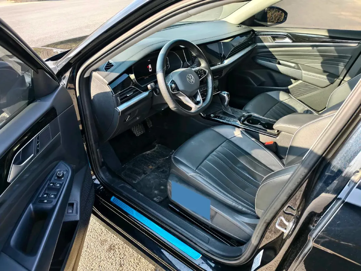 2023 Volkswagen Passat 2.0T 186HP L4 7DCT,autocango,china used car exporter,china ev exporter,chinese used car exporter,chinese used ev exporter