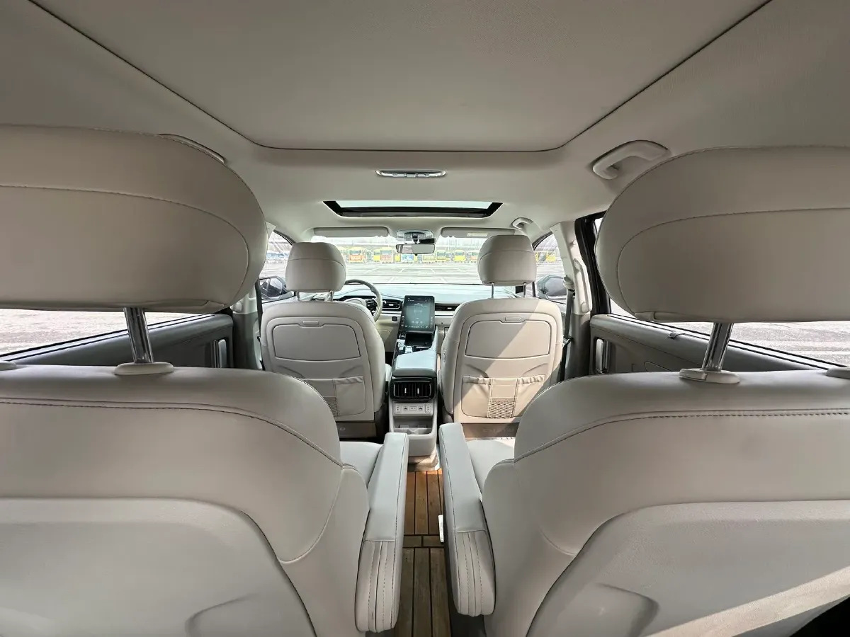 2021 Hyundai Custo 2.0T 236HP L4 8AT,autocango,china used car exporter,china ev exporter,chinese used car exporter,chinese used ev exporter