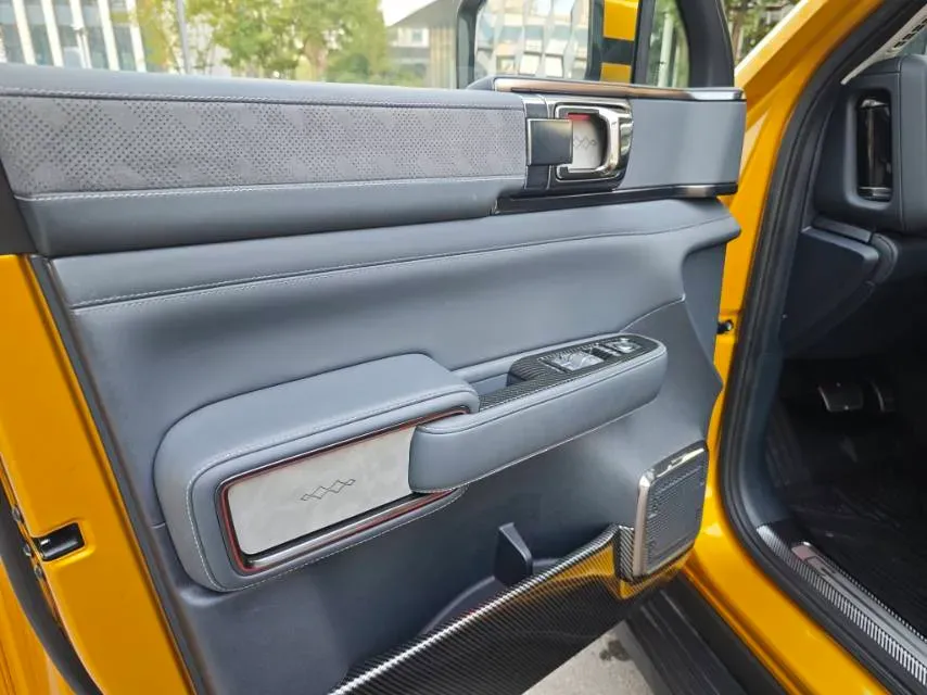 2023 FangChengBao Bao 5 1.5T 194HP L4 E-CVT PHEV 31.8KWH,autocango,china used car exporter,china ev exporter,chinese used car exporter,chinese used ev exporter