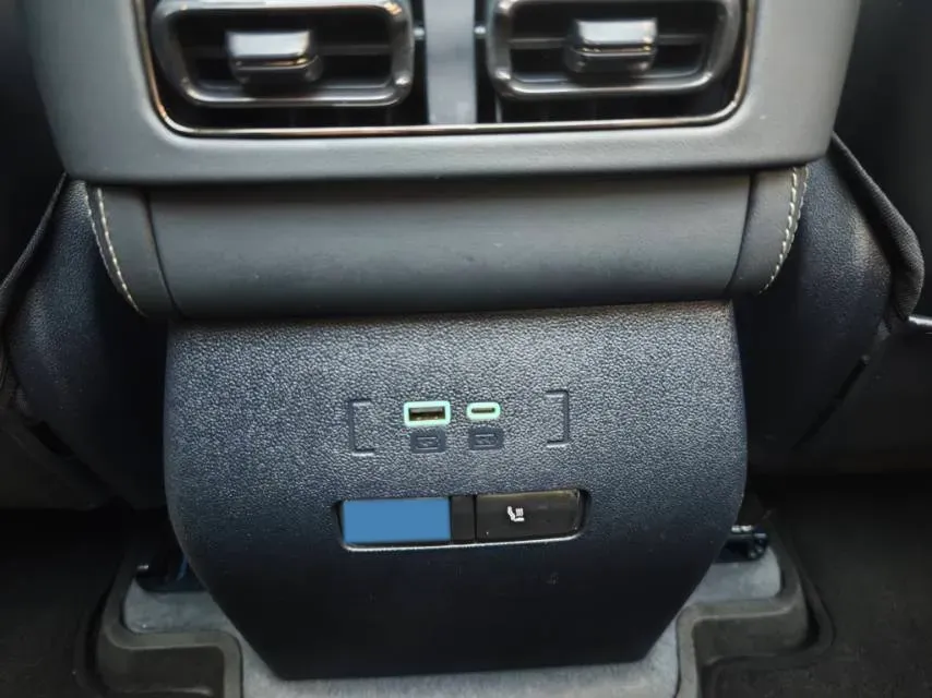 2023 FangChengBao Bao 5 1.5T 194HP L4 E-CVT PHEV 31.8KWH,autocango,china used car exporter,china ev exporter,chinese used car exporter,chinese used ev exporter