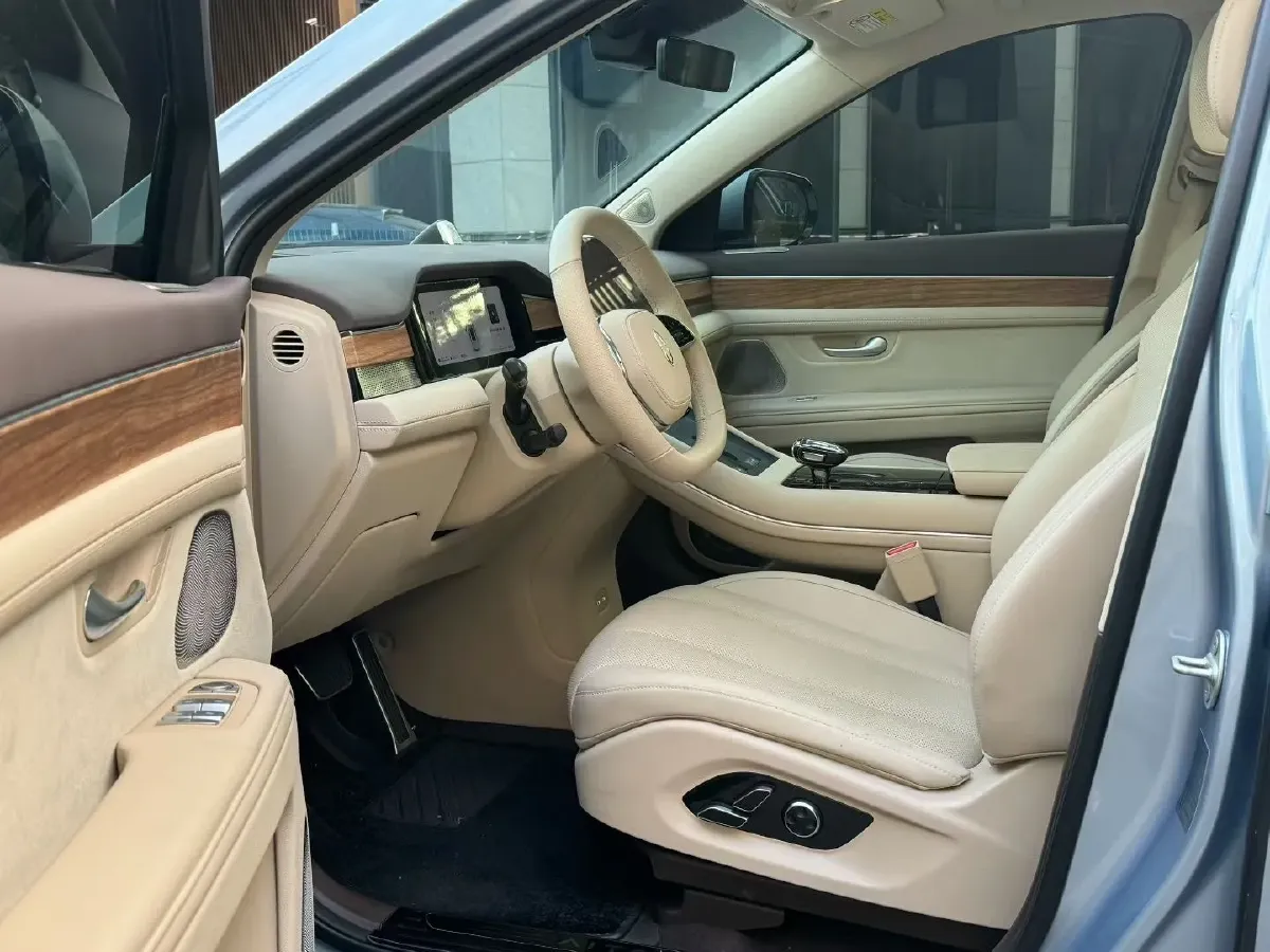 2024 AITO AITO M7 1.5T 152HP L4 REEV 40KWH,autocango,china used car exporter,china ev exporter,chinese used car exporter,chinese used ev exporter