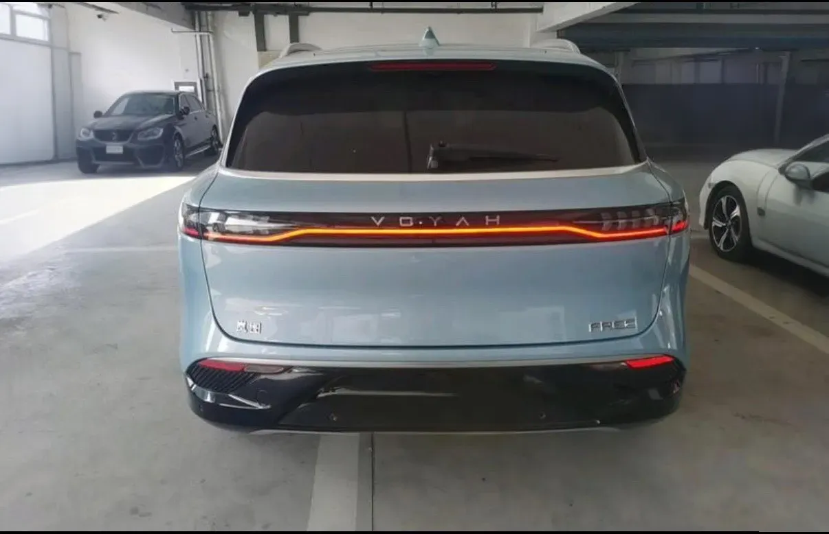 2021 Voyah FREE Range Extended 109HP REEV 33KWH,autocango,china used car exporter,china ev exporter,chinese used car exporter,chinese used ev exporter