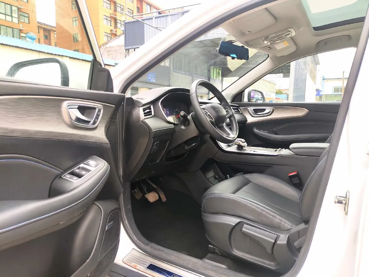 2022 Roewe RX5 1.5T 181HP L4 6MT,autocango,china used car exporter,china ev exporter,chinese used car exporter,chinese used ev exporter