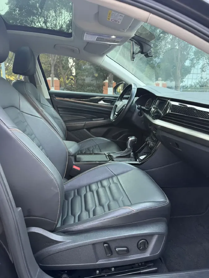 2019 Skoda Kodiak 2.0T 186HP L4 7DCT,autocango,china used car exporter,china ev exporter,chinese used car exporter,chinese used ev exporter