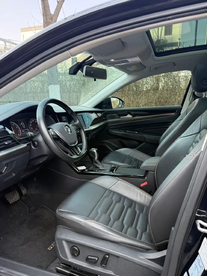 2019 Skoda Kodiak 2.0T 186HP L4 7DCT,autocango,china used car exporter,china ev exporter,chinese used car exporter,chinese used ev exporter