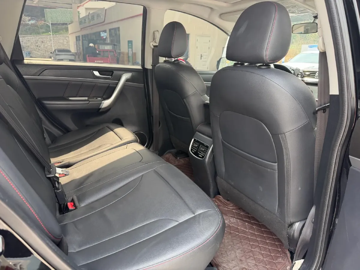 2019 Haval M6 1.5T 150HP L4 7DCT,autocango,china used car exporter,china ev exporter,chinese used car exporter,chinese used ev exporter