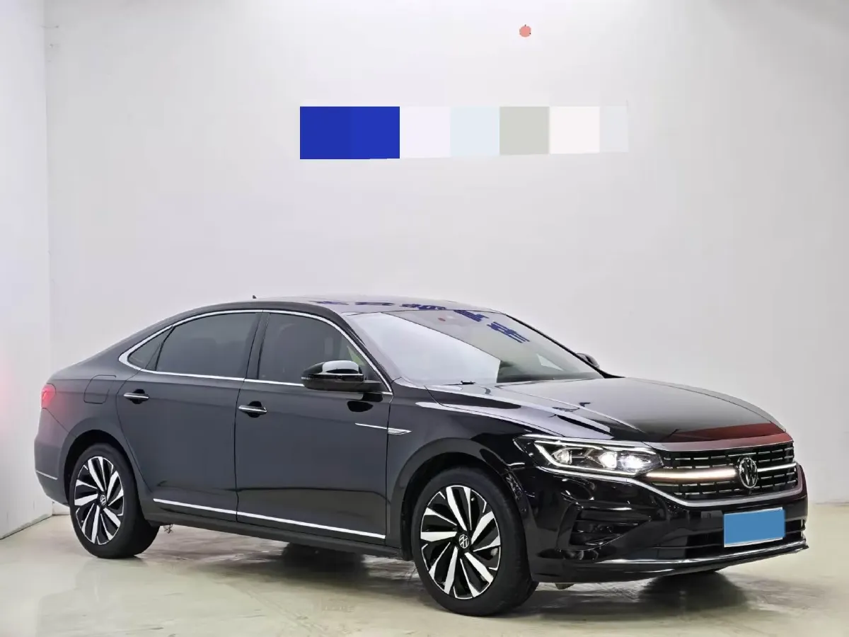 2023 Volkswagen Passat 2.0T 220HP L4 7DCT,autocango,china used car exporter,china ev exporter,chinese used car exporter,chinese used ev exporter
