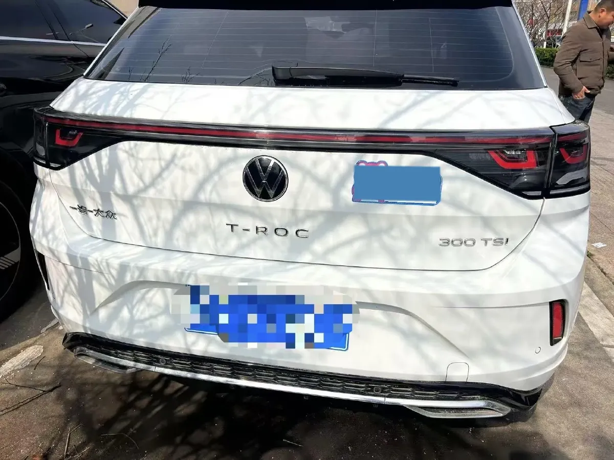 2023 Volkswagen T-Roc 1.5T 160HP L4 7DCT,autocango,china used car exporter,china ev exporter,chinese used car exporter,chinese used ev exporter