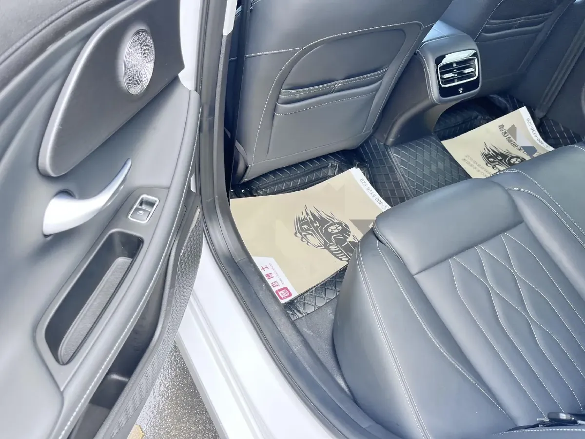 2022 Chery Arrizo 8 1.6T 197HP L4 7DCT,autocango,china used car exporter,china ev exporter,chinese used car exporter,chinese used ev exporter