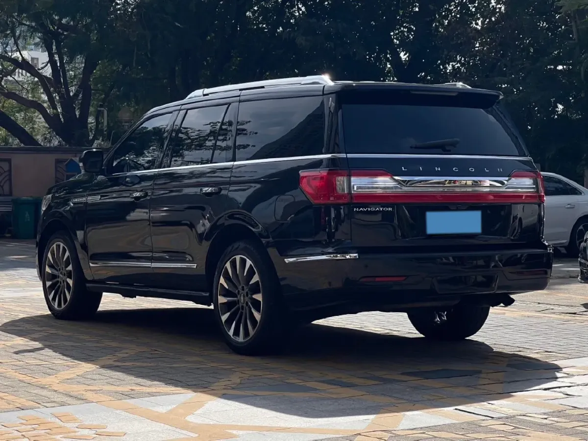 2019 Lincoln Navigator 3.5T 388HP V6 10AT,autocango,china used car exporter,china ev exporter,chinese used car exporter,chinese used ev exporter