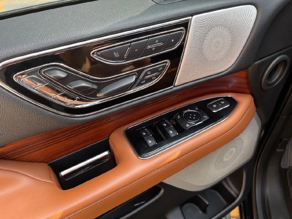 2019 Lincoln Navigator 3.5T 388HP V6 10AT,autocango,china used car exporter,china ev exporter,chinese used car exporter,chinese used ev exporter