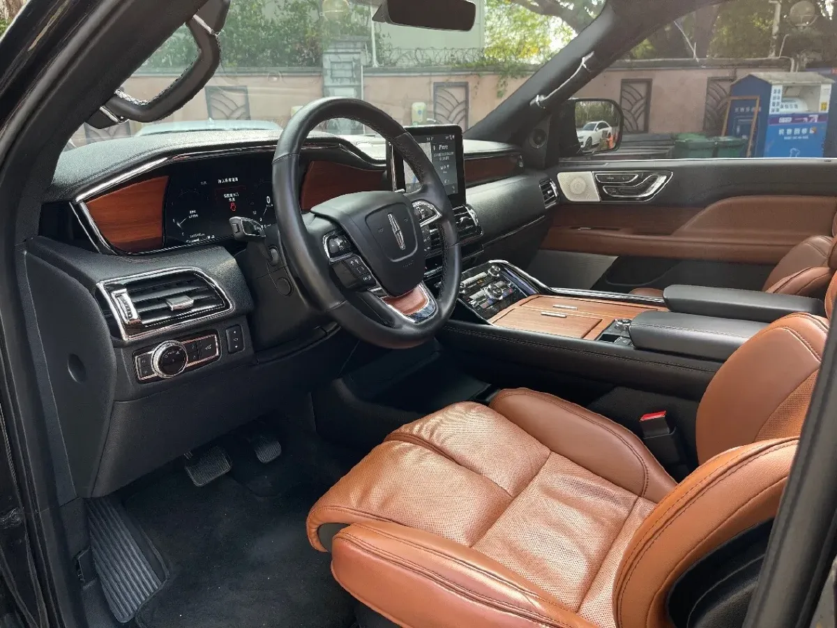 2019 Lincoln Navigator 3.5T 388HP V6 10AT,autocango,china used car exporter,china ev exporter,chinese used car exporter,chinese used ev exporter