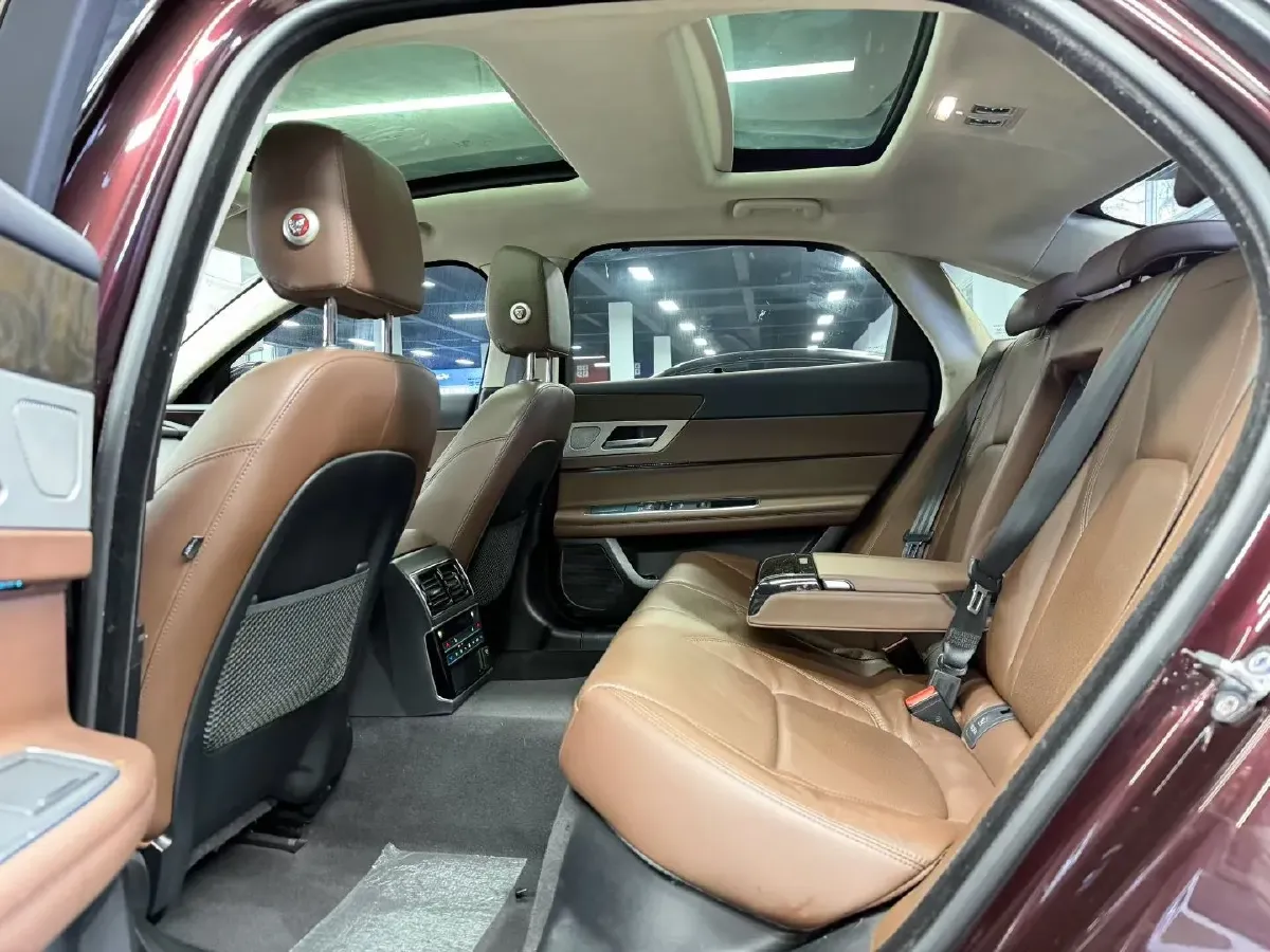 2018 Mercedes-Benz E Class 2.0T 184HP L4 9AT,autocango,china used car exporter,china ev exporter,chinese used car exporter,chinese used ev exporter