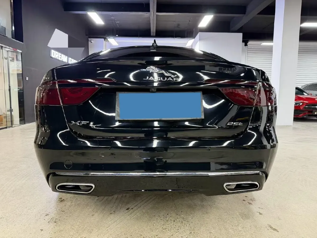 2018 Mercedes-Benz E Class 2.0T 184HP L4 9AT,autocango,china used car exporter,china ev exporter,chinese used car exporter,chinese used ev exporter