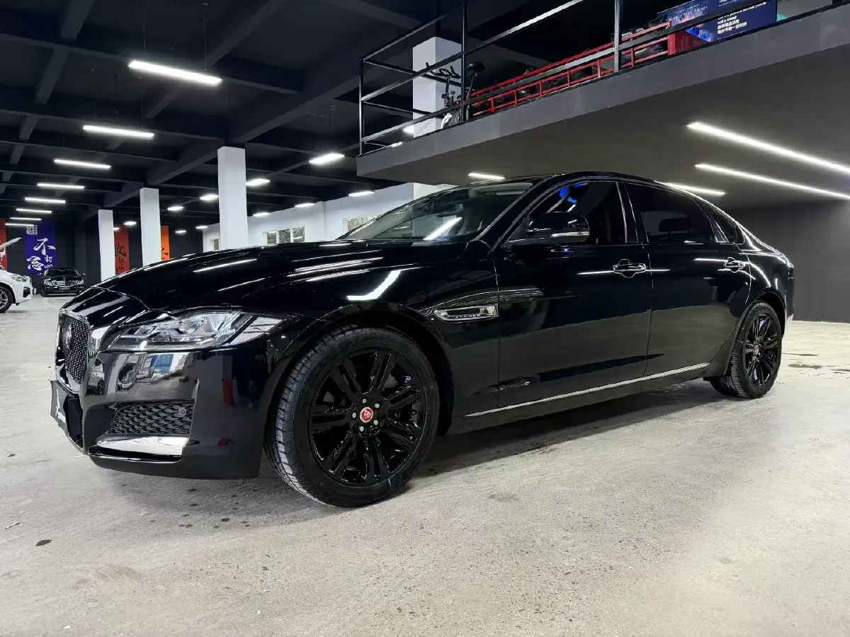 2018 Mercedes-Benz E Class 2.0T 184HP L4 9AT,autocango,china used car exporter,china ev exporter,chinese used car exporter,chinese used ev exporter