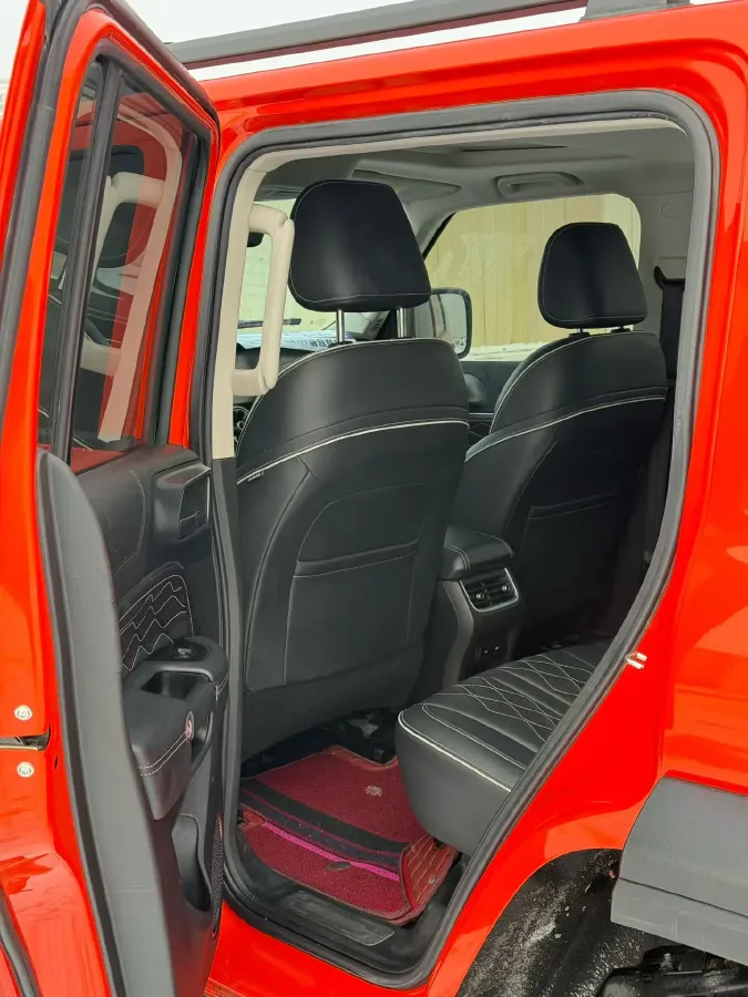 2023 Tank 300 2.0T 227HP L4 8AT,autocango,china used car exporter,china ev exporter,chinese used car exporter,chinese used ev exporter