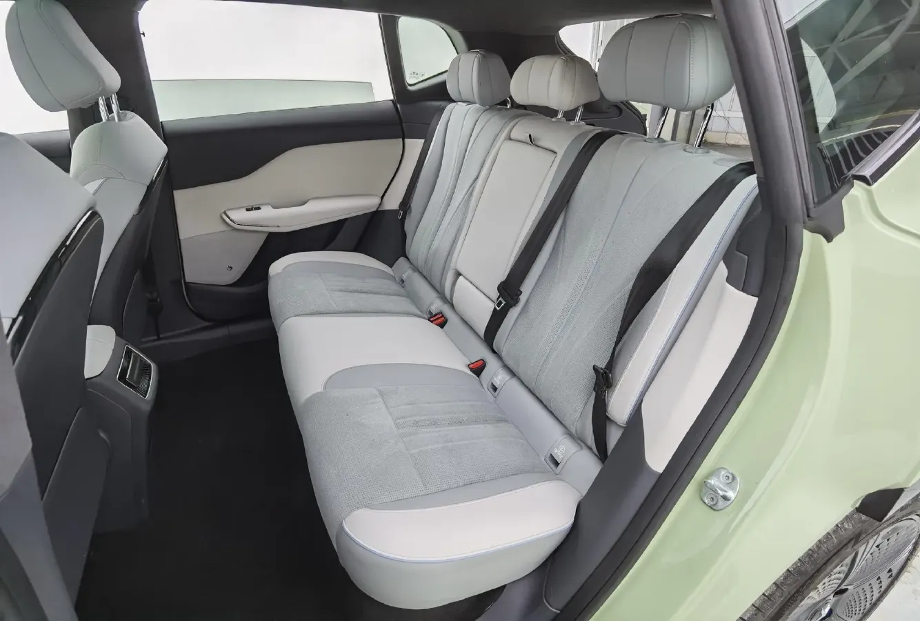 2024 Voyah ZhiYin BEV 109KWH,autocango,china used car exporter,china ev exporter,chinese used car exporter,chinese used ev exporter