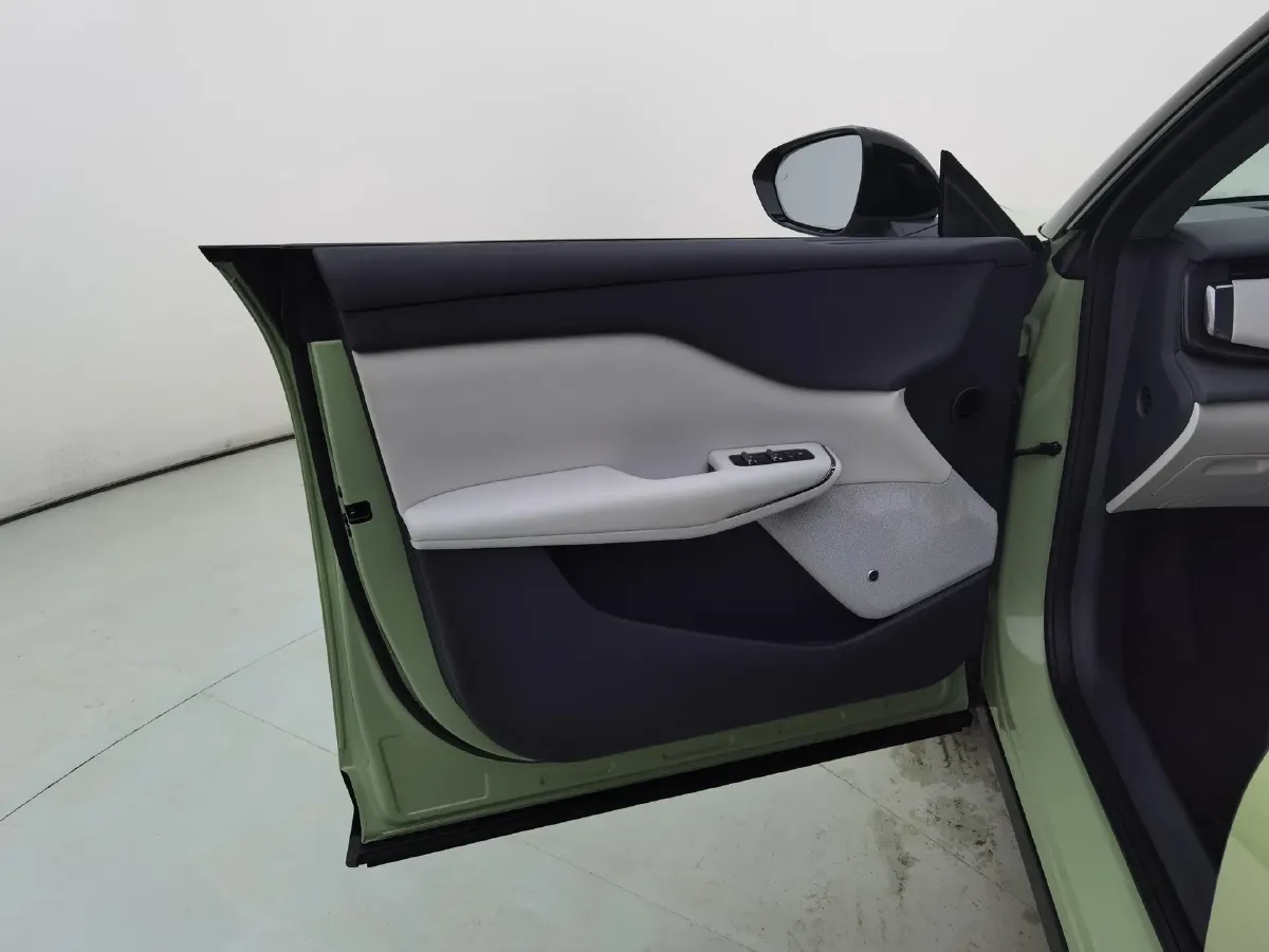 2024 Voyah ZhiYin BEV 109KWH,autocango,china used car exporter,china ev exporter,chinese used car exporter,chinese used ev exporter