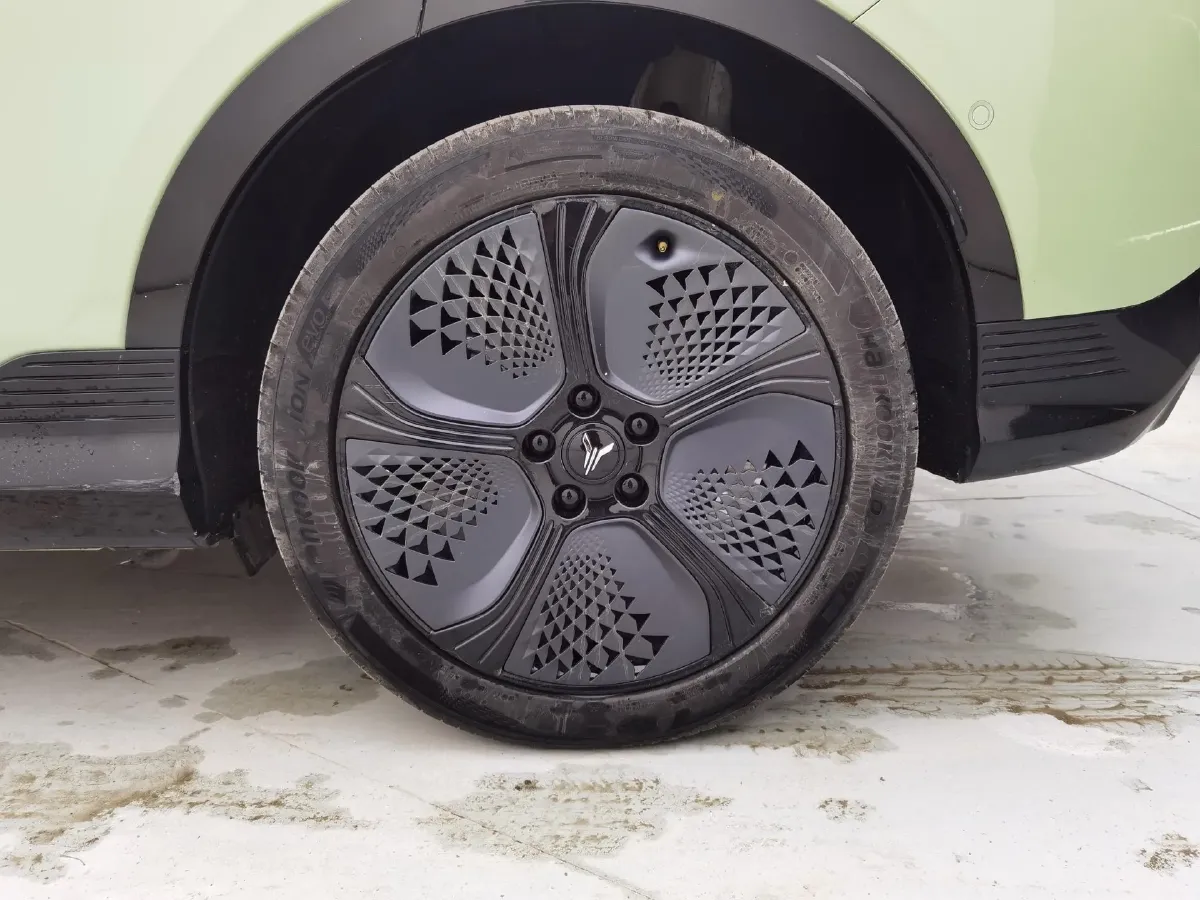 2024 Voyah ZhiYin BEV 109KWH,autocango,china used car exporter,china ev exporter,chinese used car exporter,chinese used ev exporter