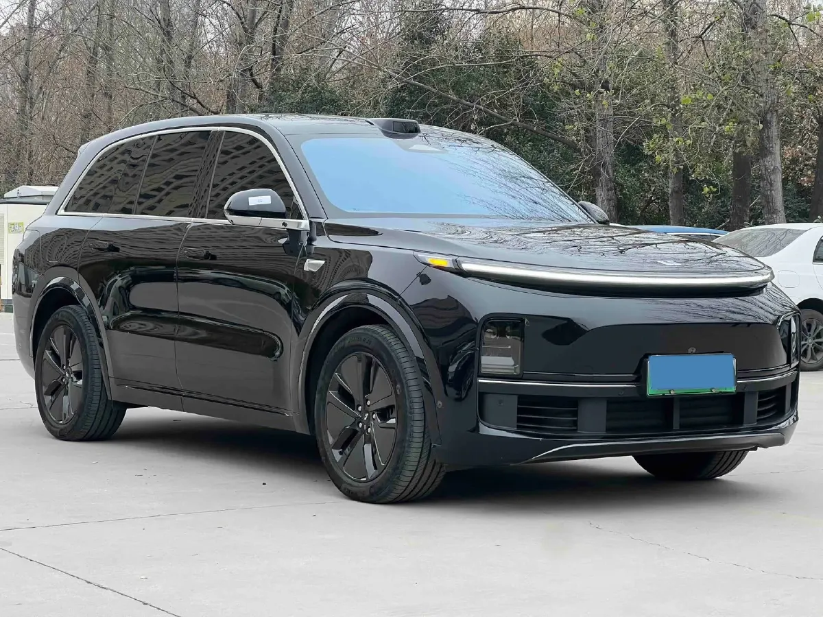 2024 Volvo S60 2.0T 197HP L4 7DCT,autocango,china used car exporter,china ev exporter,chinese used car exporter,chinese used ev exporter