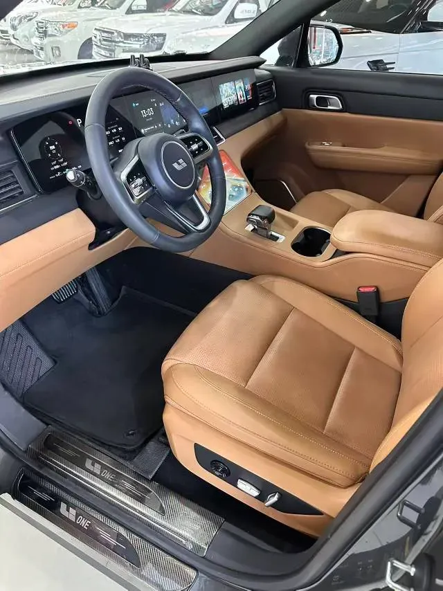 2021 Li ONE Range Extended 131HP REEV 40.5KWH,autocango,china used car exporter,china ev exporter,chinese used car exporter,chinese used ev exporter