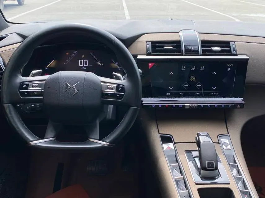 2020 DS 7 1.6T 180HP L4 8AT,autocango,china used car exporter,china ev exporter,chinese used car exporter,chinese used ev exporter