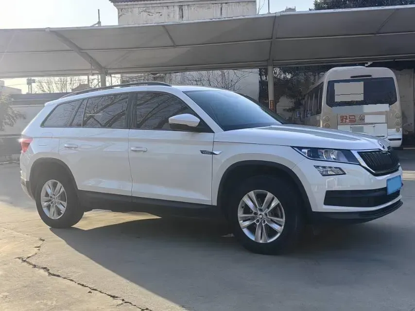 2019 Buick EnvisionPlus 1.5T 169HP L4 7DCT,autocango,china used car exporter,china ev exporter,chinese used car exporter,chinese used ev exporter