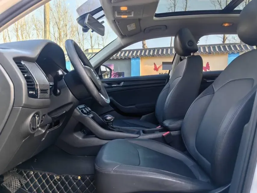 2019 Buick EnvisionPlus 1.5T 169HP L4 7DCT,autocango,china used car exporter,china ev exporter,chinese used car exporter,chinese used ev exporter