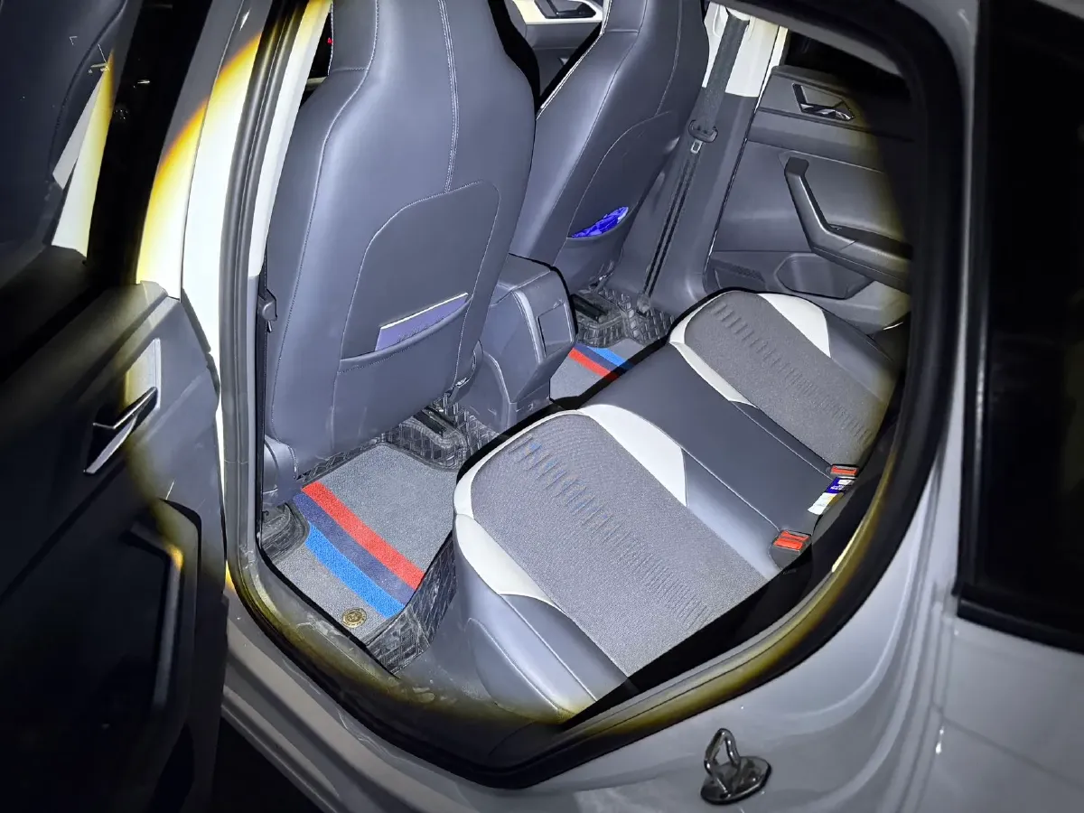 2021 DongFeng Aeolus AX7 1.6T 170HP L4 6AT,autocango,china used car exporter,china ev exporter,chinese used car exporter,chinese used ev exporter