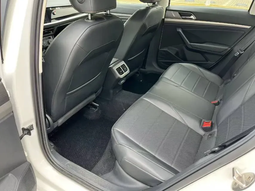 2019 Volkswagen T-Cross 1.5L 113HP L4 6AT,autocango,china used car exporter,china ev exporter,chinese used car exporter,chinese used ev exporter