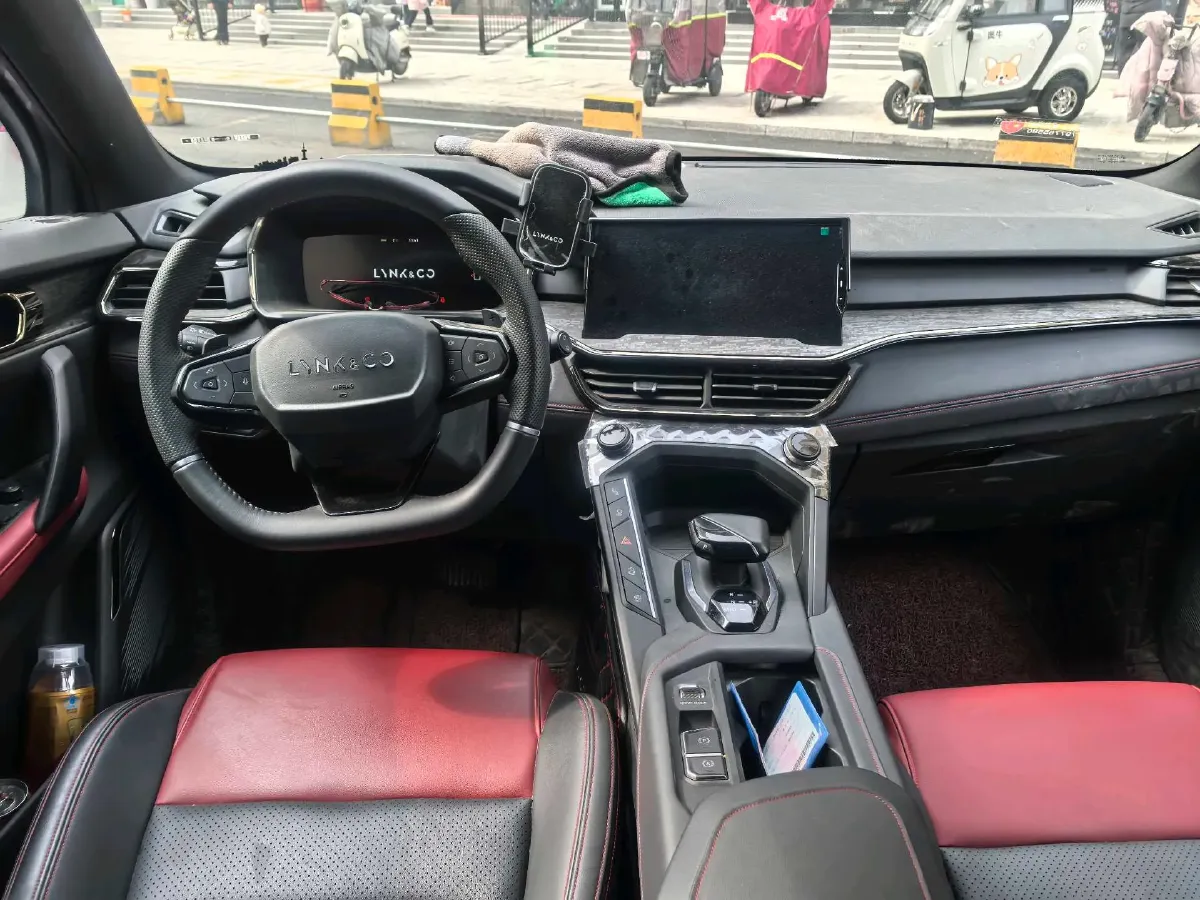 2020 LYNK&CO 06 1.5T 177HP L3 7DCT,autocango,china used car exporter,china ev exporter,chinese used car exporter,chinese used ev exporter