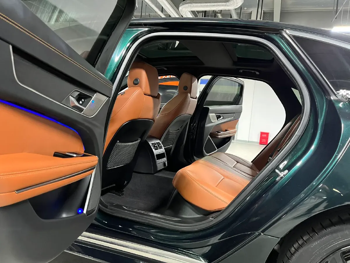 2021 Jaguar XFL 2.0T 250HP L4 8AT,autocango,china used car exporter,china ev exporter,chinese used car exporter,chinese used ev exporter