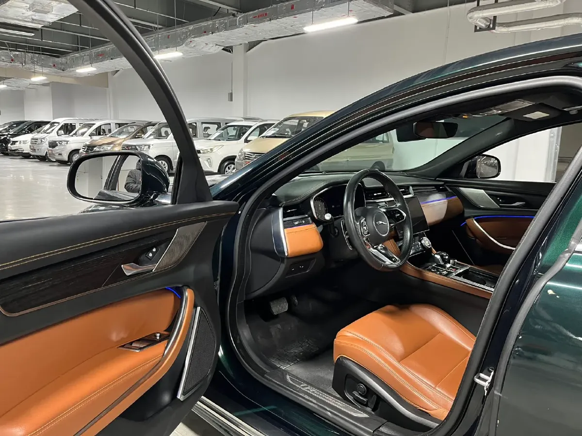 2021 Jaguar XFL 2.0T 250HP L4 8AT,autocango,china used car exporter,china ev exporter,chinese used car exporter,chinese used ev exporter