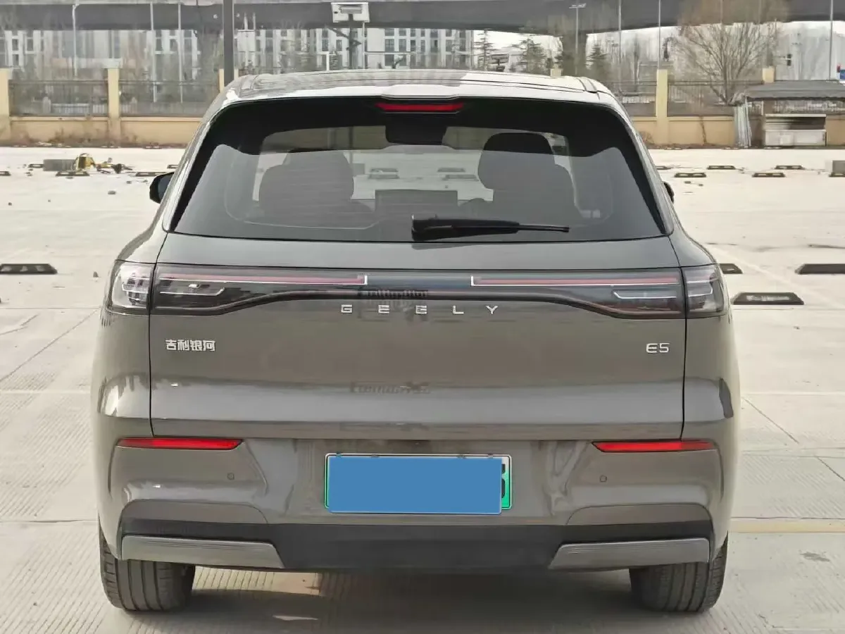 2024 Geely Emgrand L HiP 1.5T 181HP L4 3DHT PHEV 15.5KWH,autocango,china used car exporter,china ev exporter,chinese used car exporter,chinese used ev exporter