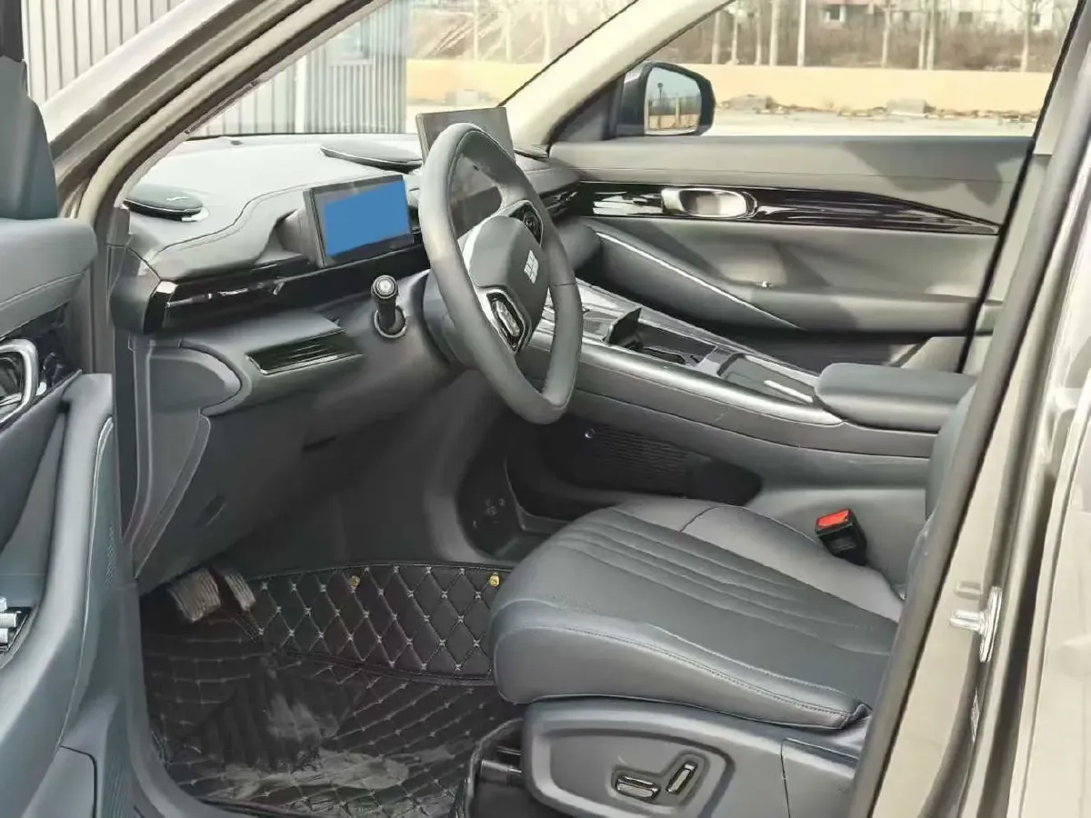 2024 Geely Emgrand L HiP 1.5T 181HP L4 3DHT PHEV 15.5KWH,autocango,china used car exporter,china ev exporter,chinese used car exporter,chinese used ev exporter