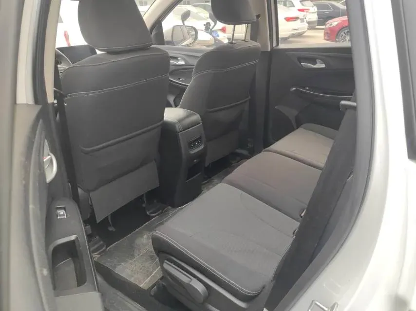 2021 BaoJun 730 1.5T 147HP L4 CVT,autocango,china used car exporter,china ev exporter,chinese used car exporter,chinese used ev exporter