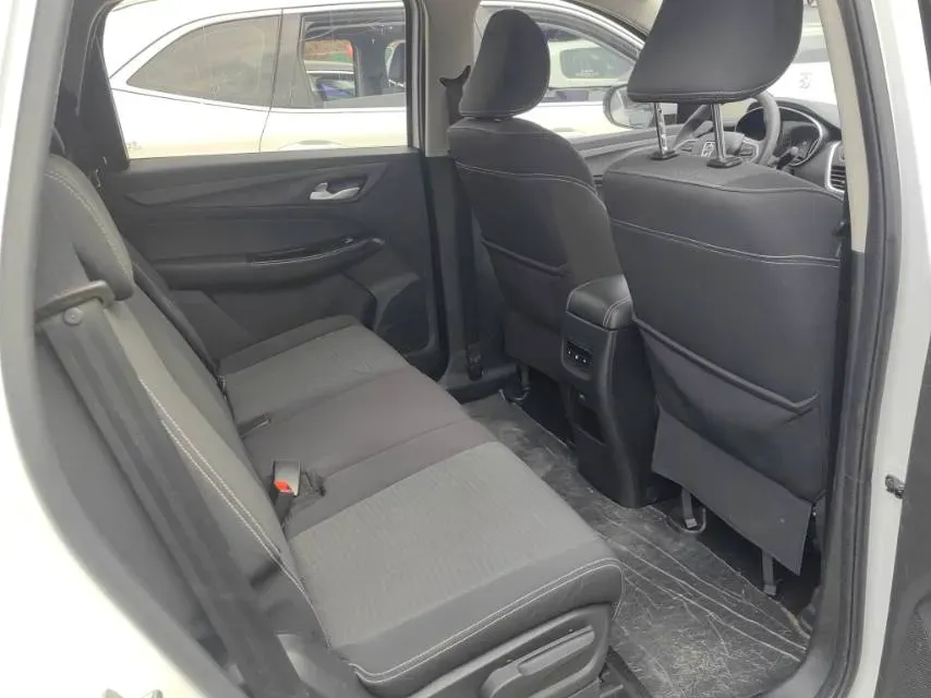 2021 BaoJun 730 1.5T 147HP L4 CVT,autocango,china used car exporter,china ev exporter,chinese used car exporter,chinese used ev exporter