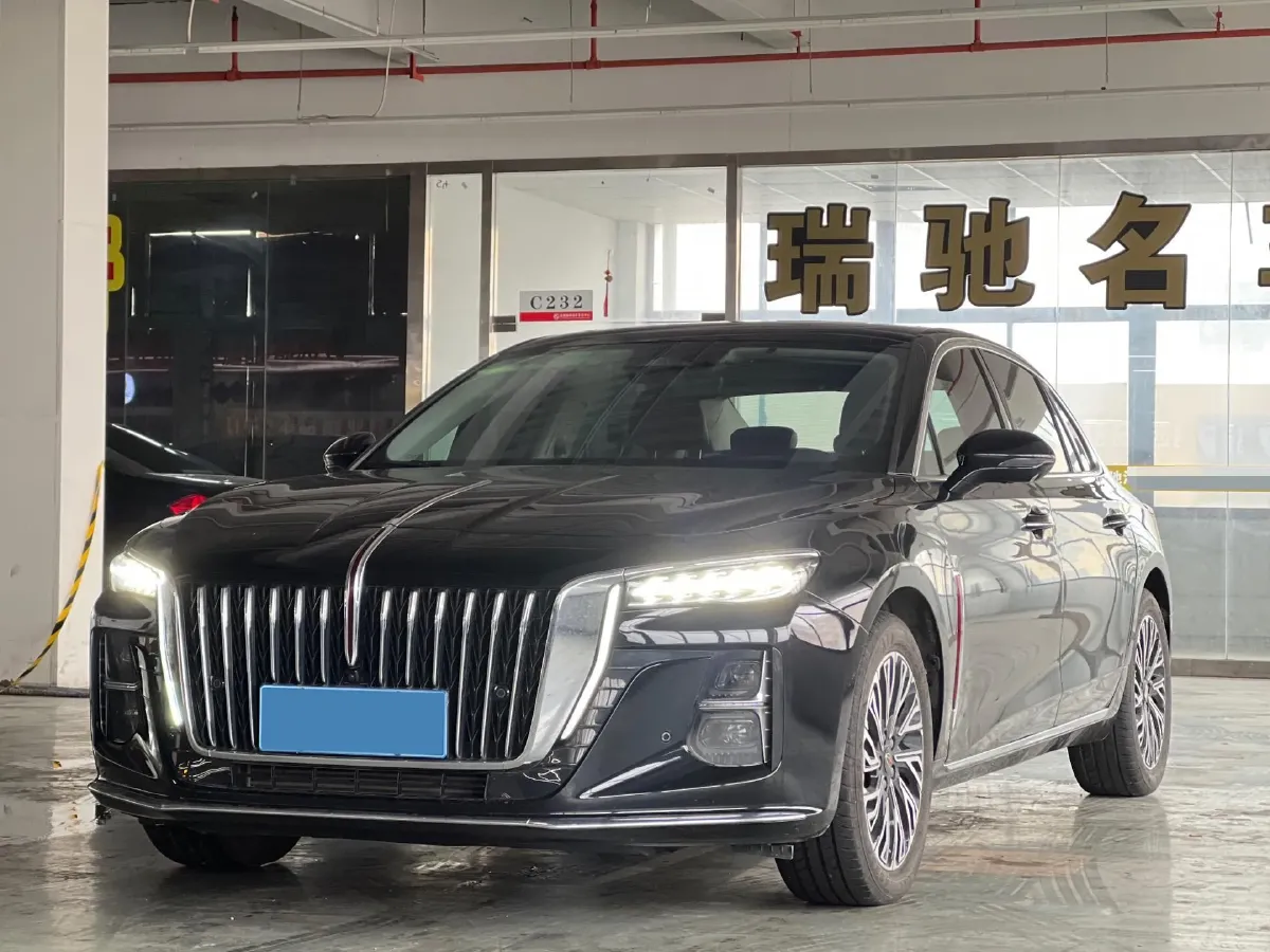 2023 HongQi H5 2.0T 224HP L4 8AT,autocango,china used car exporter,china ev exporter,chinese used car exporter,chinese used ev exporter