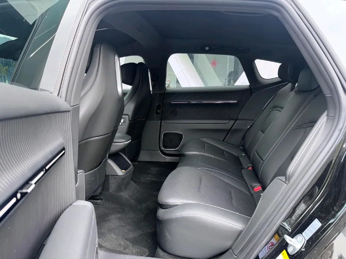 2025 Avatr 12 1.5T 156HP L4 REEV 39.05KWH,autocango,china used car exporter,china ev exporter,chinese used car exporter,chinese used ev exporter