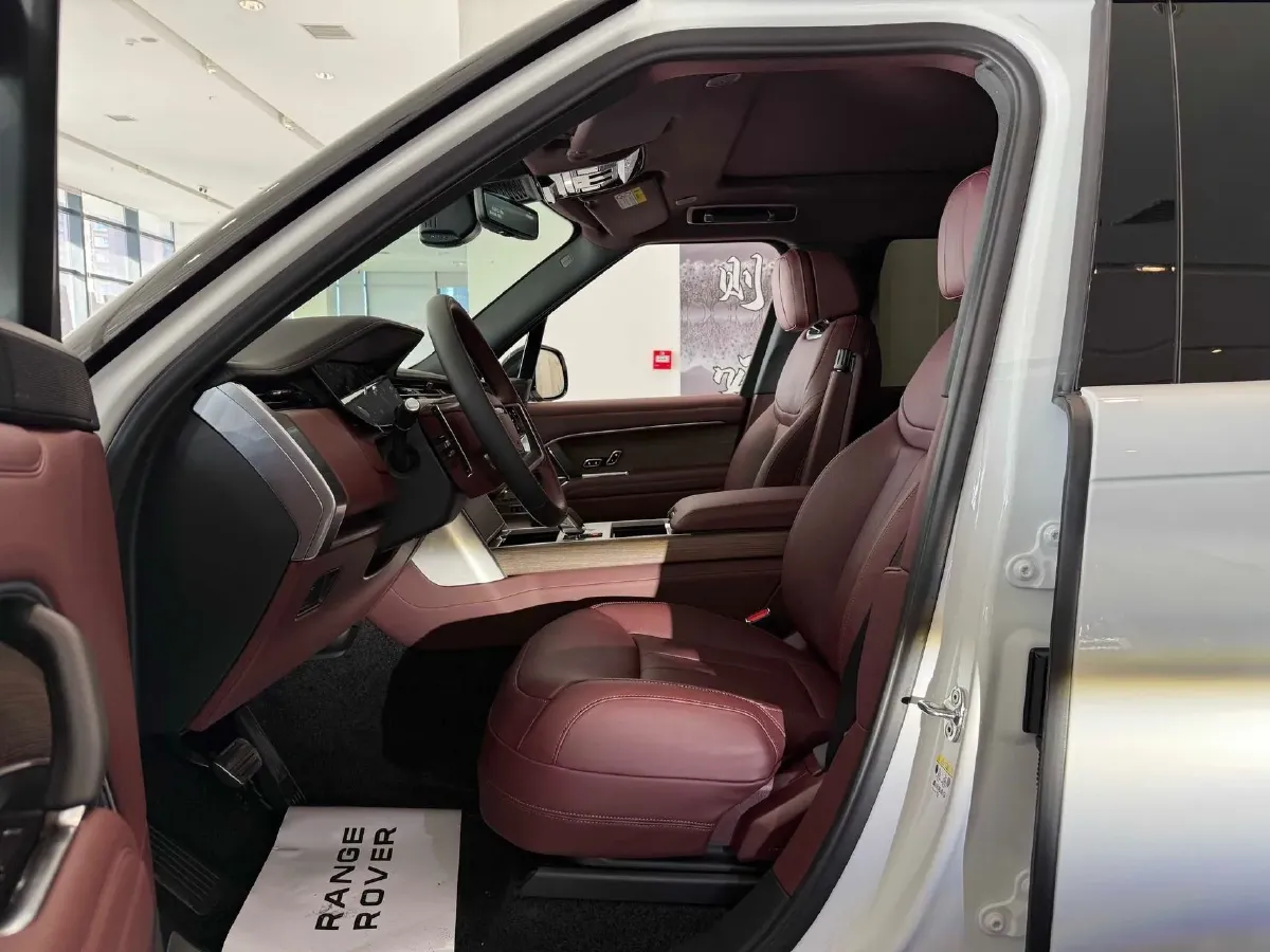 2025 Land Rover Range Rover 3.0T 400HP L6 8AT,autocango,china used car exporter,china ev exporter,chinese used car exporter,chinese used ev exporter