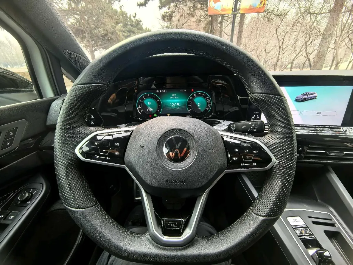 2023 Volkswagen Golf 1.4T 150HP L4 7DCT,autocango,china used car exporter,china ev exporter,chinese used car exporter,chinese used ev exporter