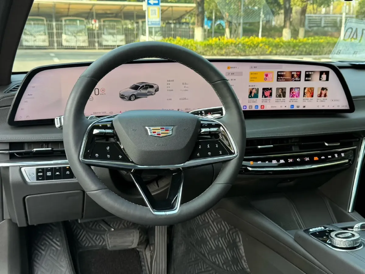 2023 Cadillac CT6 2.0T 237HP L4 10AT,autocango,china used car exporter,china ev exporter,chinese used car exporter,chinese used ev exporter